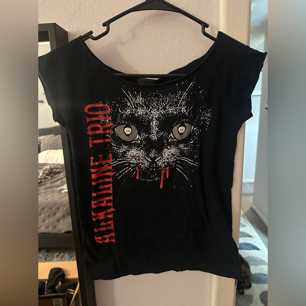 Alkaline Trio band shirt - size m - soft - off-shoulder/bateau - circa 2003/2004
